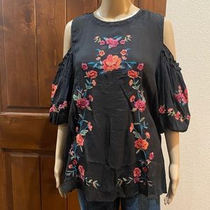 NWOT Umgee Cold Shoulder Blouse